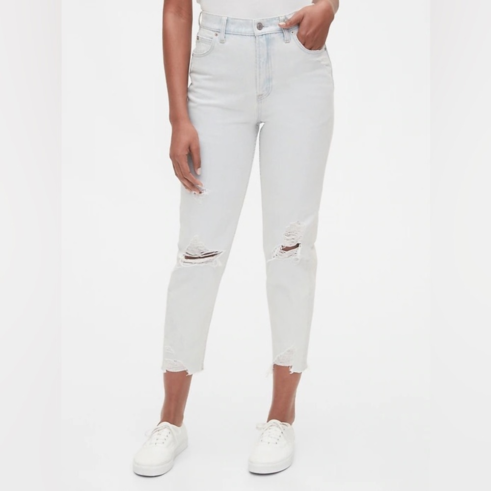 Gap High Rise Destructed Mom Jeans 1969 Women’s Size 12 Tall Light Blue